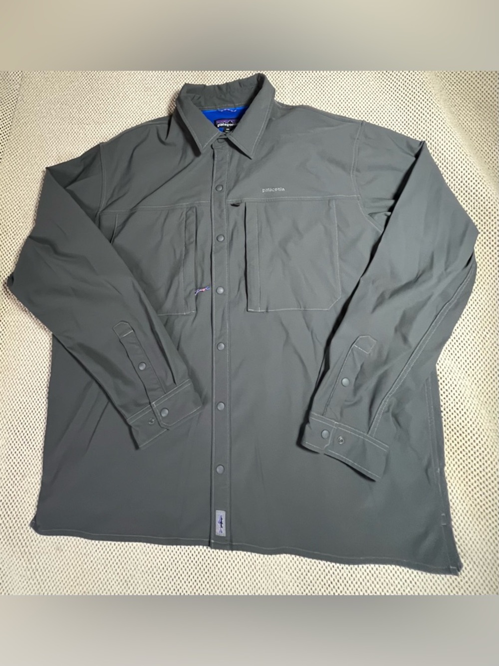 PATAGONIA Mens Sz XXL 
Snap Front Softshell Jacket Shirt
Long Sleeve Gray